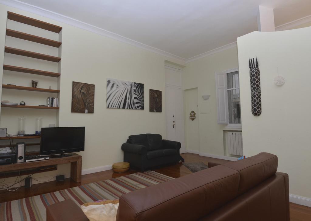House And The City - Colosseum Apartments Rome Kamer foto